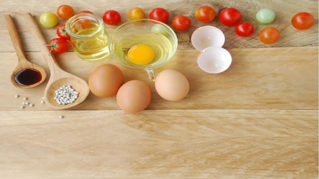 The best recipe for scrambled eggs with tomato